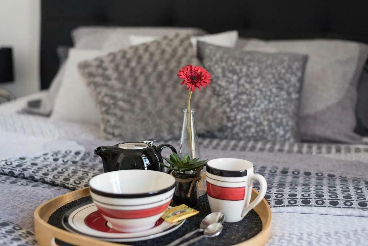 Hibiscus Apartment Annecy 0*,