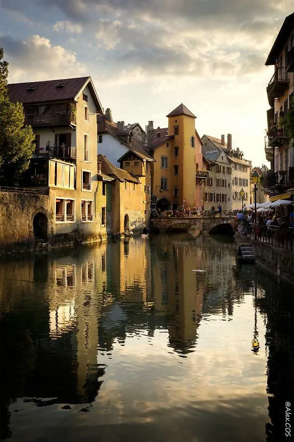 Hibiscus Apartment Annecy 0*,  France