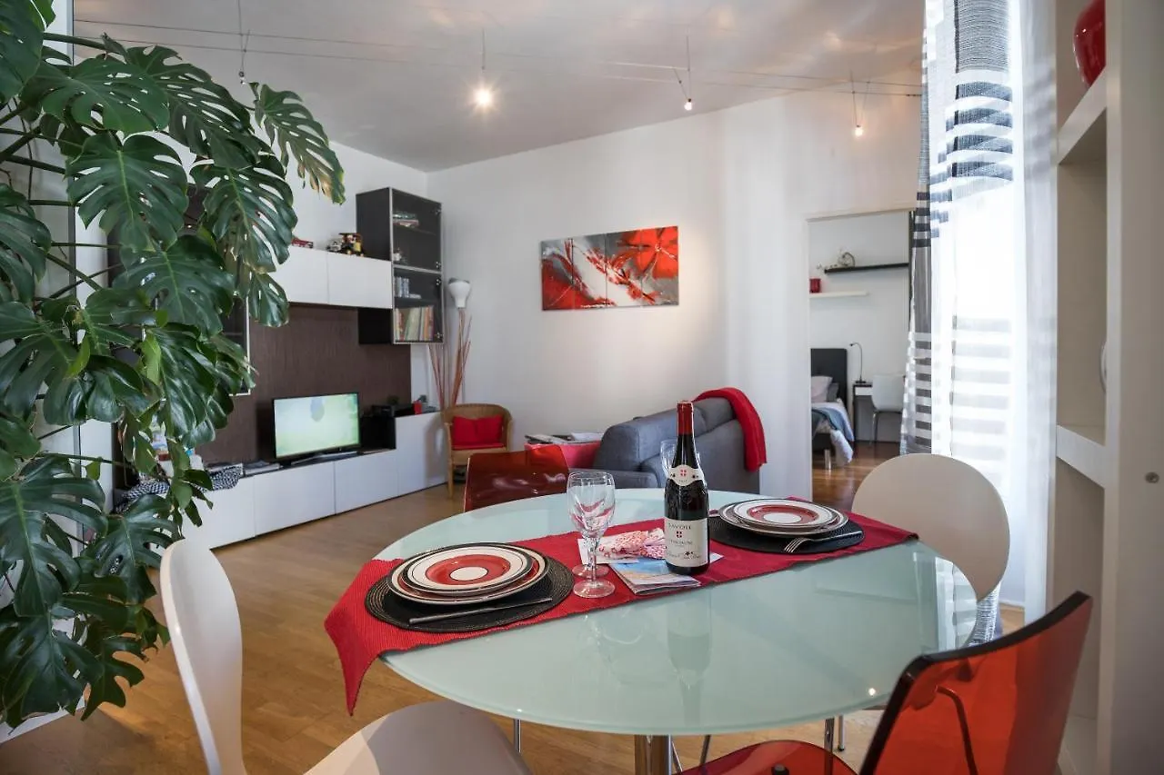 Hibiscus Apartment Annecy 0*,